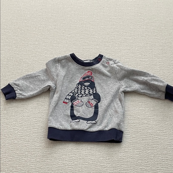 Carter’s Gray Penguin Kids Sweatshirt - Picture 1 of 3
